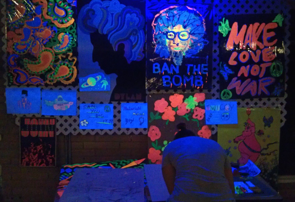UV Art Wall